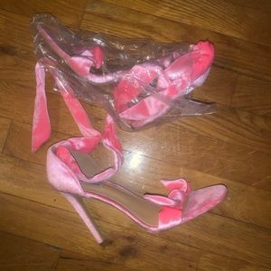 Cape Robbin velvet pink bow heel size 8.5